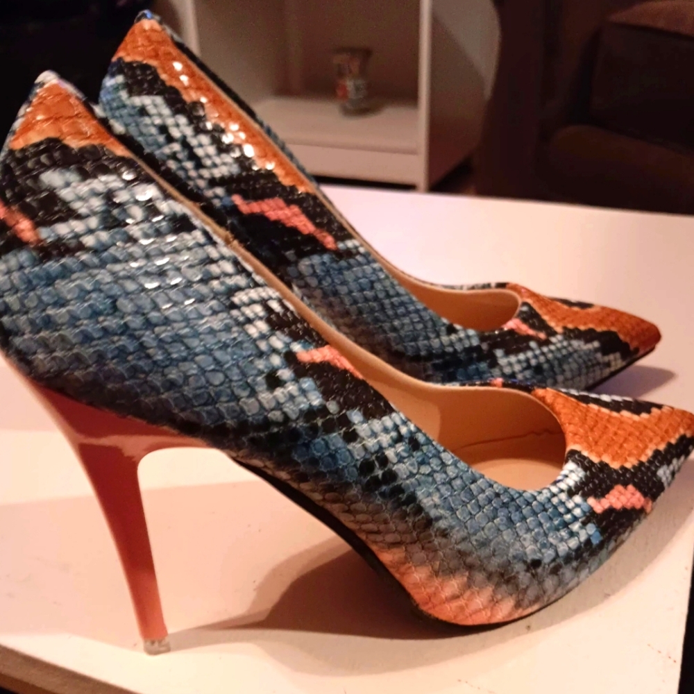Wen Fu Ni Reptile Print Stilettos Size 230/6.5